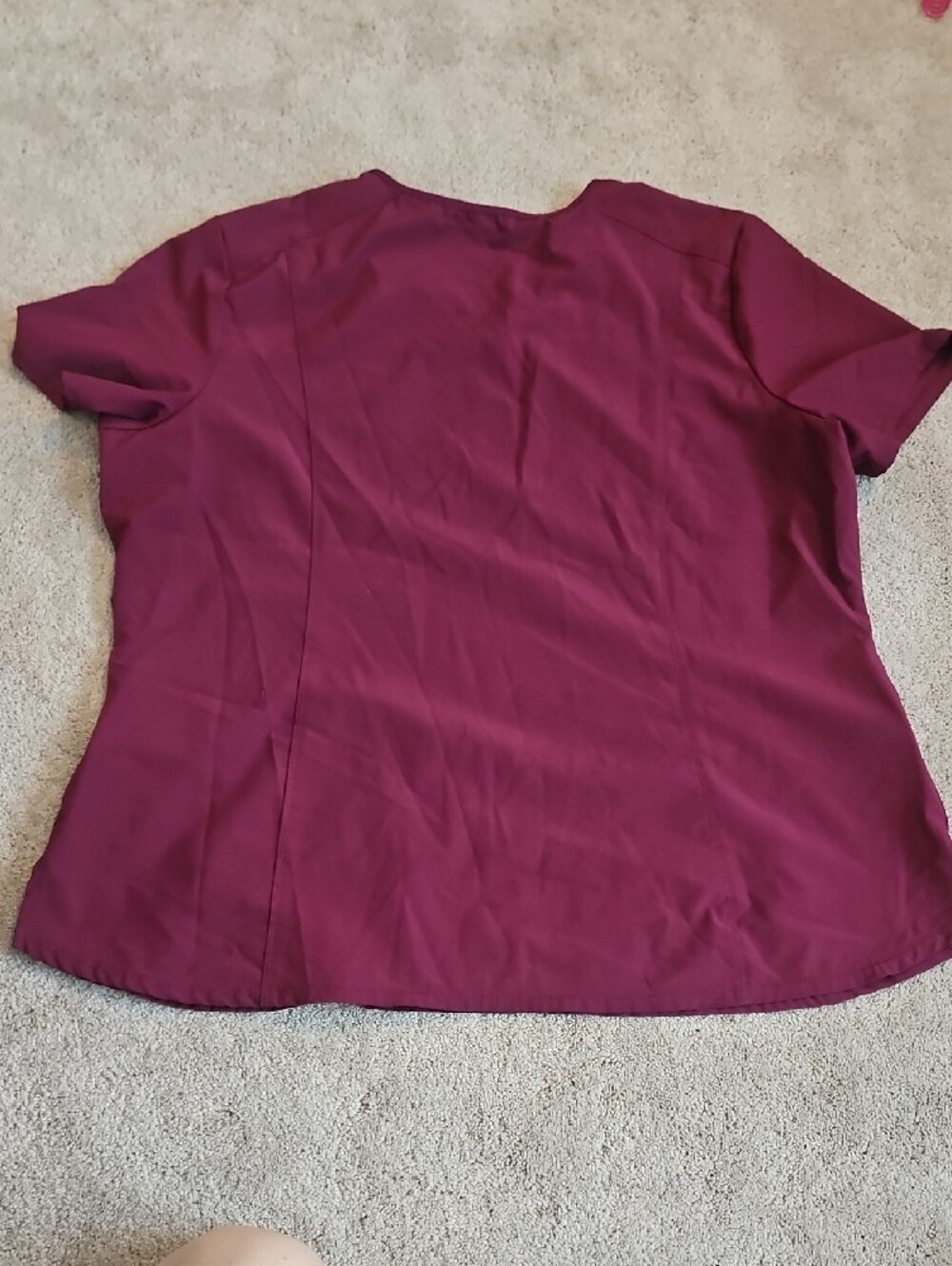 Women's Scrub Set Jogger Pants - Burgundy/Fuschia - Picture 8 of 13